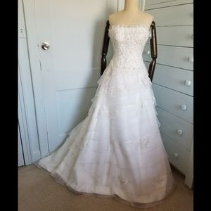 NEVER WORN- Oleg Cassini Ivory Tiered Ball Gown